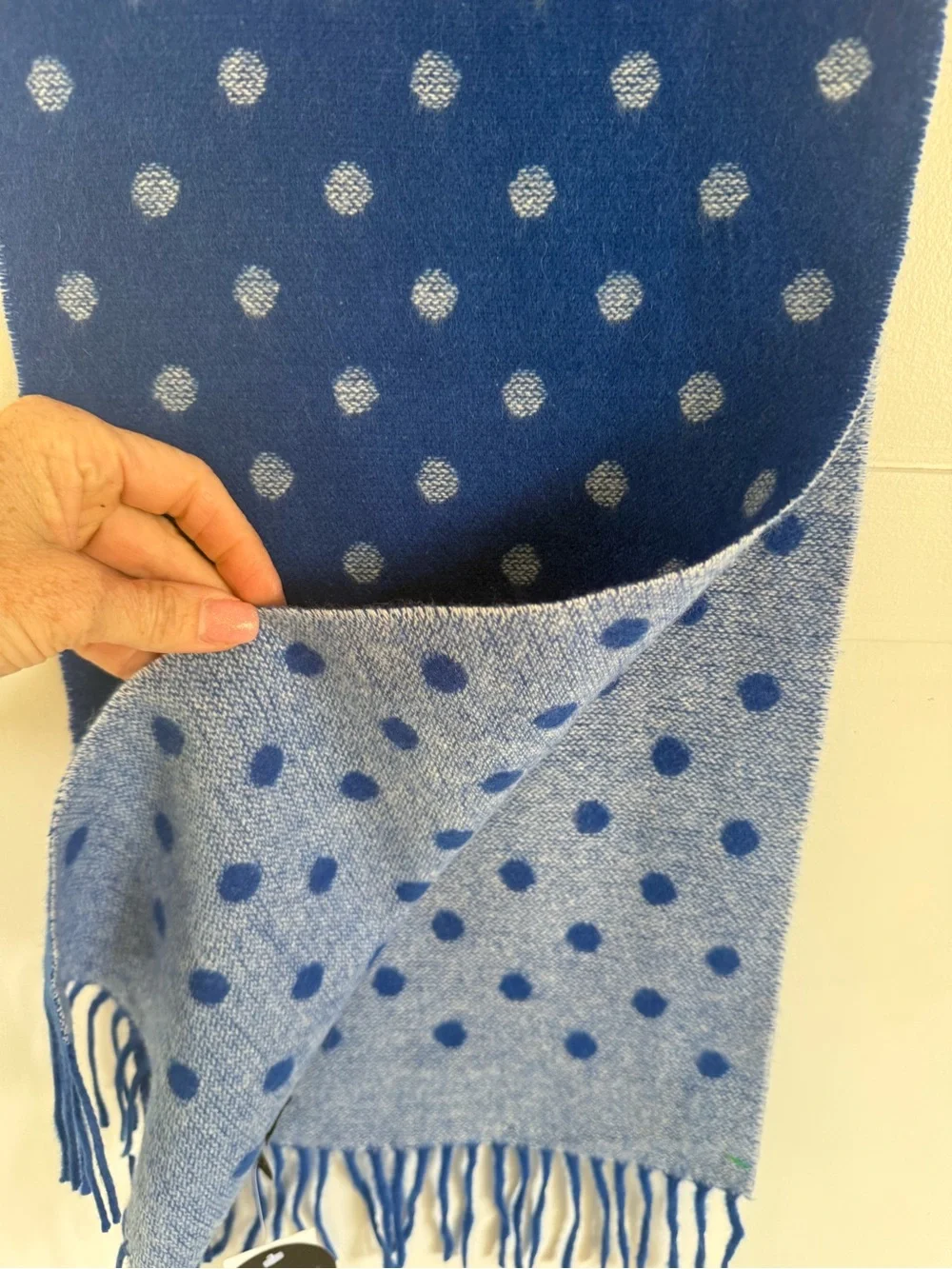 NWT Charter Club Luxury 100% Cashmere reversible Scarf Blue Polka Dot NEW 62x12”